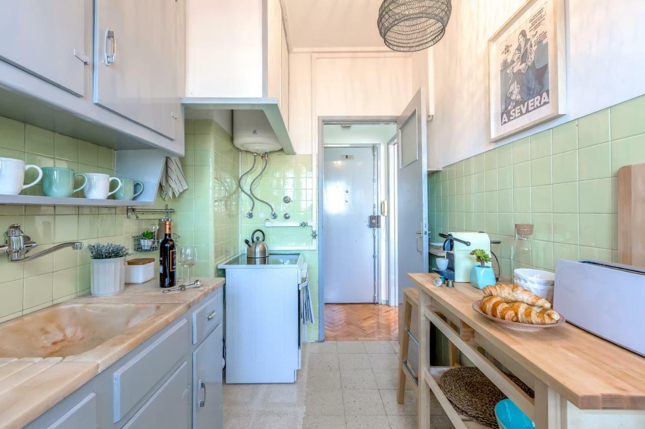 Renovated Sunny Apartment With Amazing Sunset Balcony , By Timecooler Lisboa Exterior foto