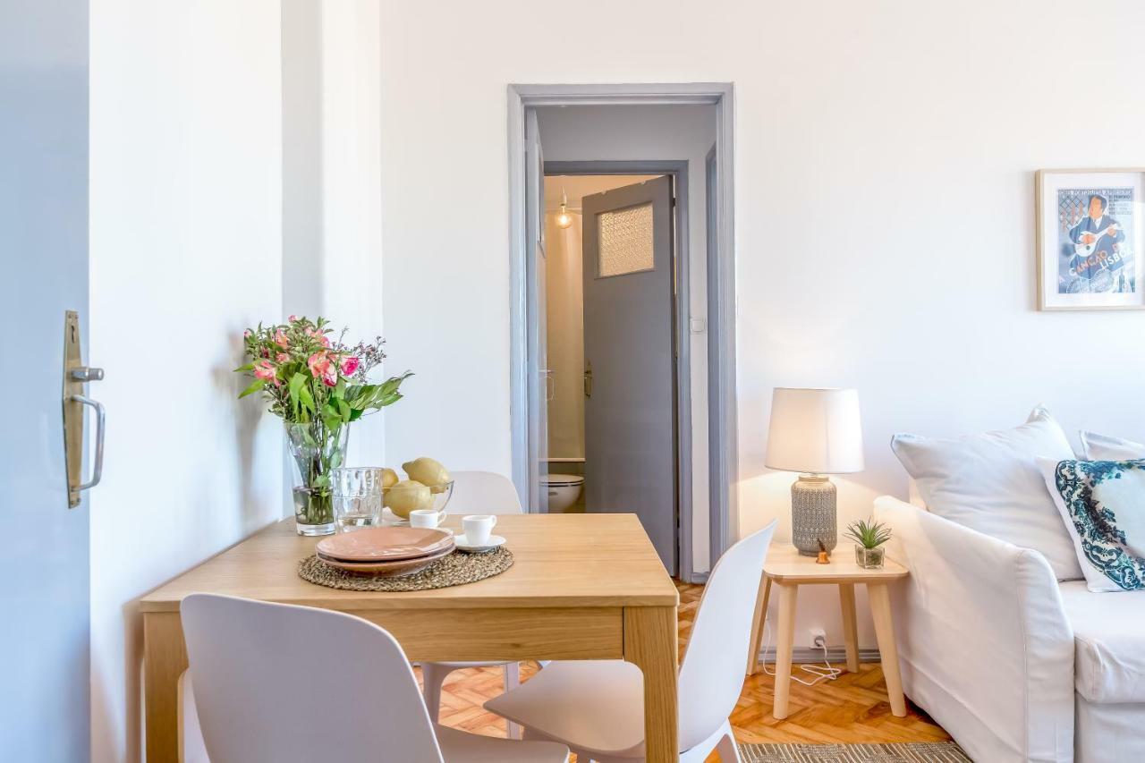 Renovated Sunny Apartment With Amazing Sunset Balcony , By Timecooler Lisboa Exterior foto